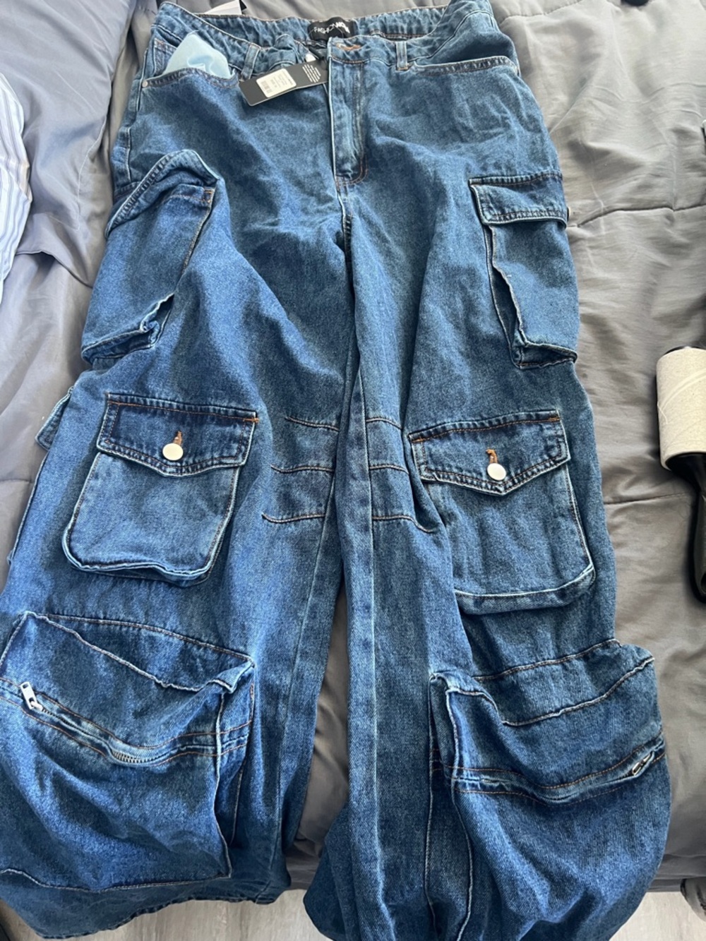 Fashion Nova Women’s Blue Cargo Denim Jeans – Relaxed Fit